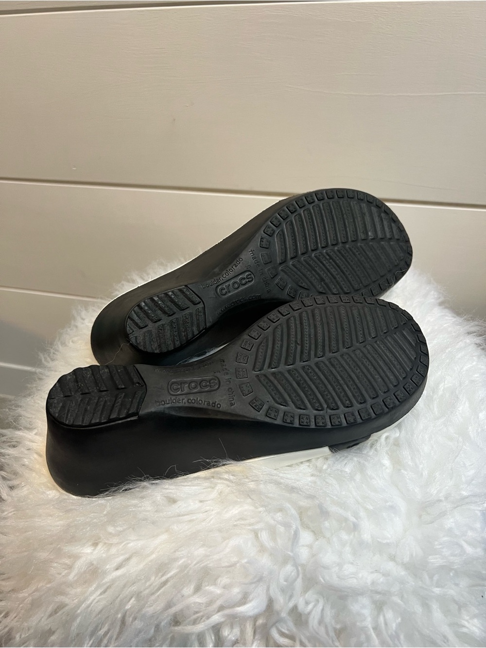 Crocs Sassari Women's Size 9 | Black White Wedge Heels Open Toe | Pool Boat - Picture 10 of 13